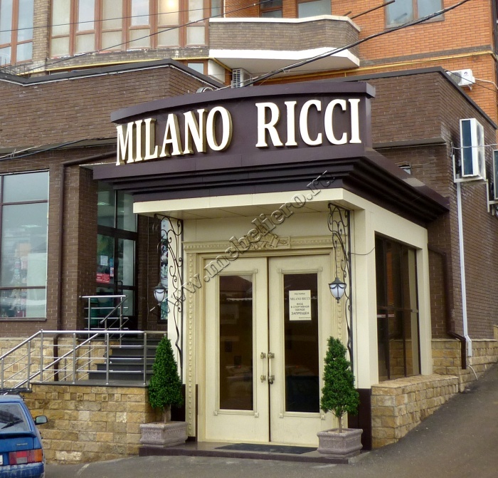 "MILANO RICCI"